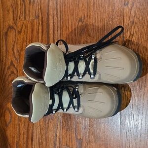 Timberland Kids Brown Snow Boots size 4